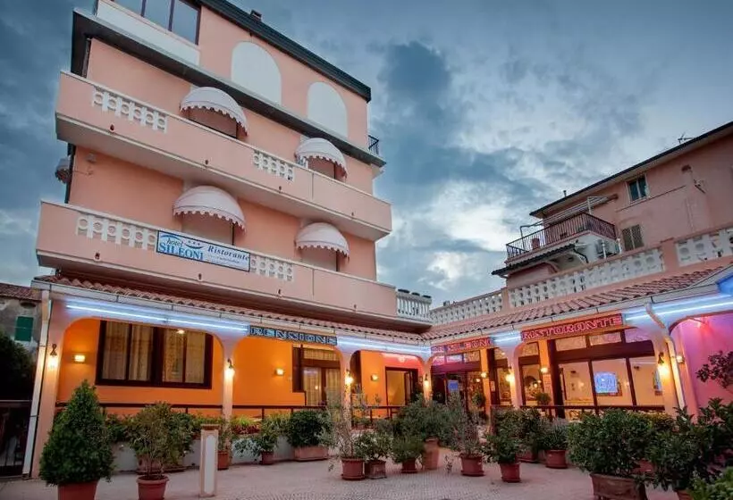 ホテル Sileoni Dépendance Villa Antonio