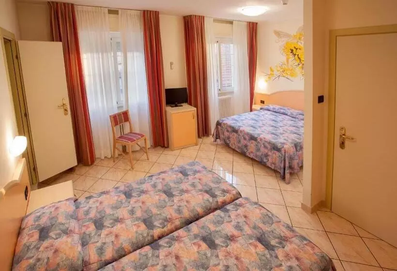 ホテル Sileoni Dépendance Villa Antonio