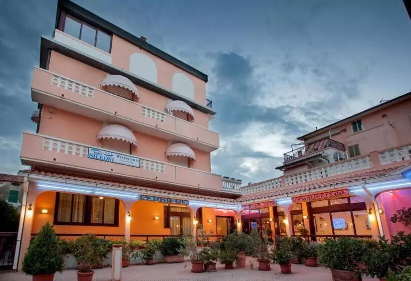 ホテル Sileoni Dépendance Villa Antonio