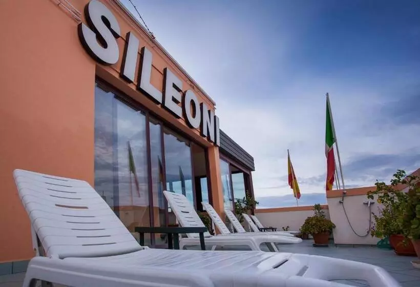 ホテル Sileoni Dépendance Villa Antonio