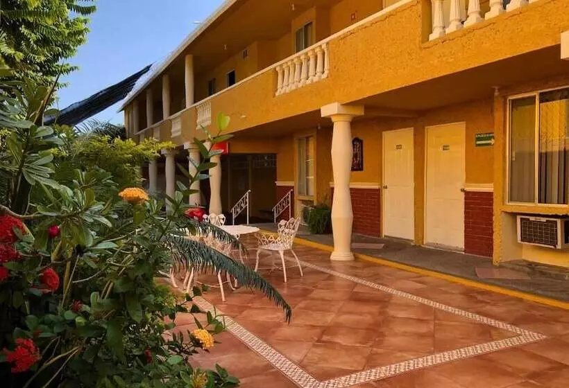 ホテル Suites Ejecutivas