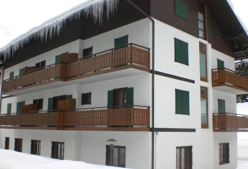 Отель Villa Ines