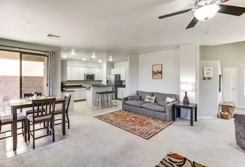 Charming Tucson House: Patio, Yard & Putting Green