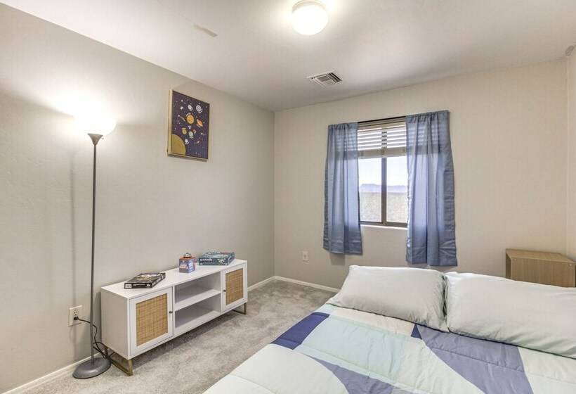 Charming Tucson House: Patio, Yard & Putting Green