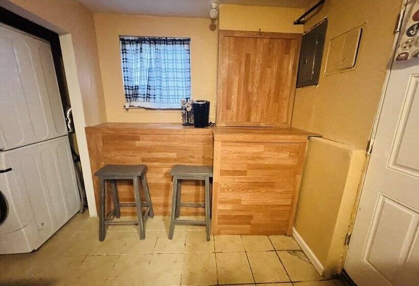 فندق Cozy Downriver Home