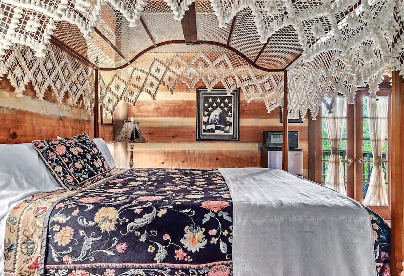 Отель Laurel Valley Resort