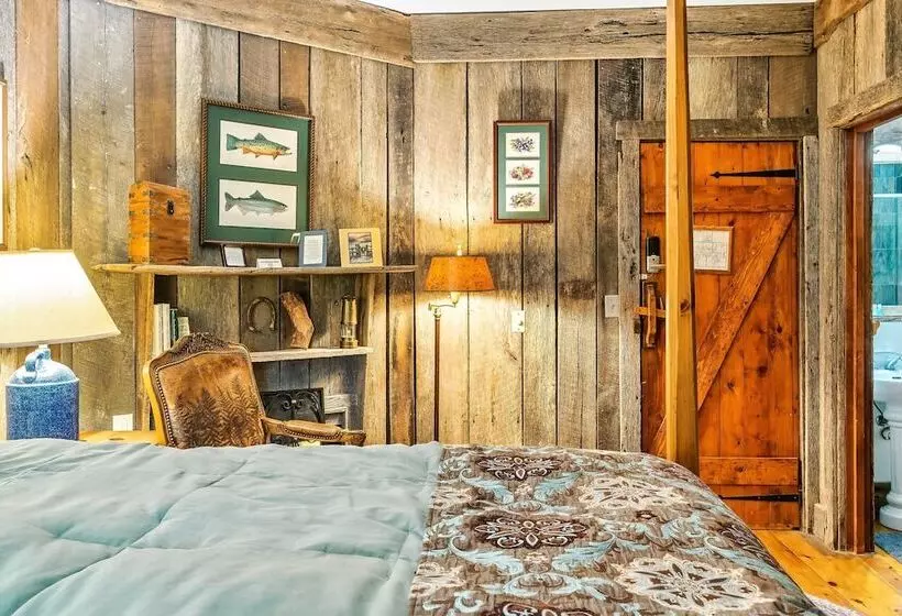 Hotelli Laurel Valley Resort