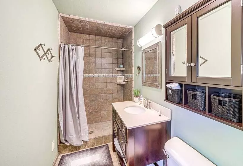 Lakefront Eufaula Cabin W/ Fire Pit & Private Dock