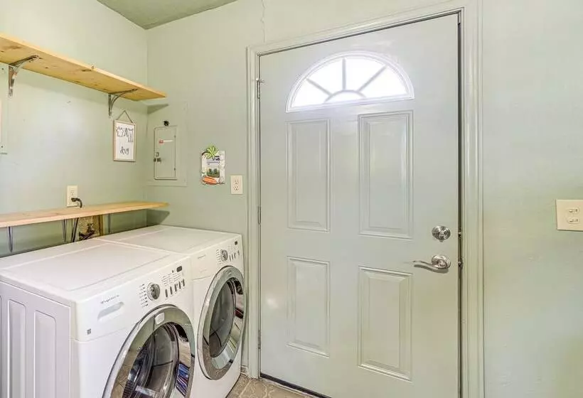 Lakefront Eufaula Cabin W/ Fire Pit & Private Dock