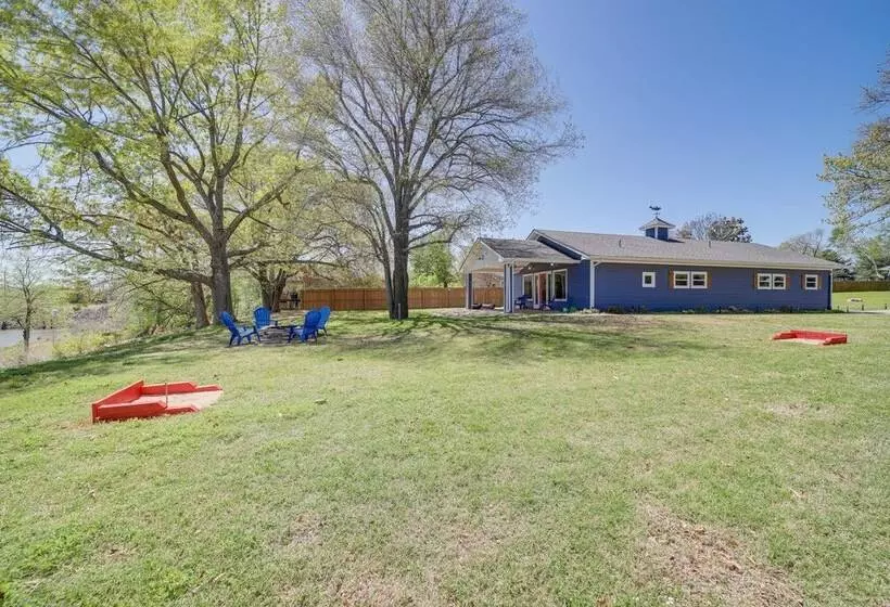 Lakefront Eufaula Cabin W/ Fire Pit & Private Dock