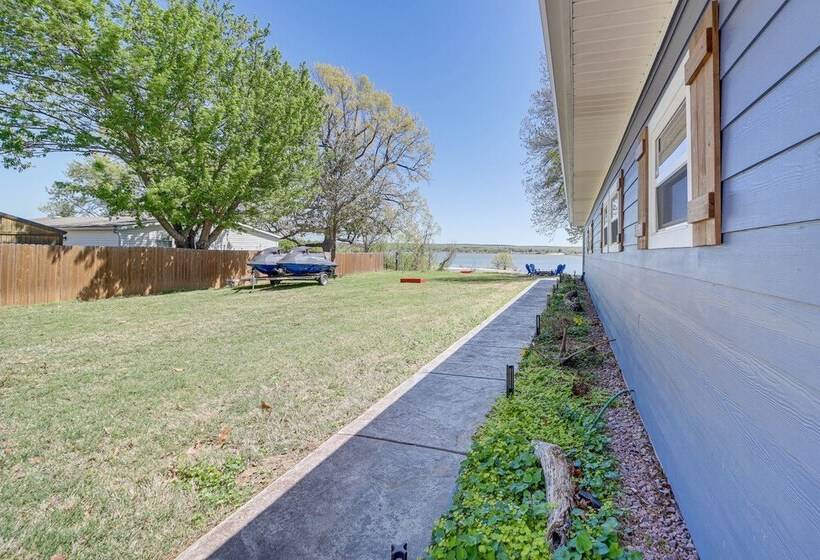 Lakefront Eufaula Cabin W/ Fire Pit & Private Dock
