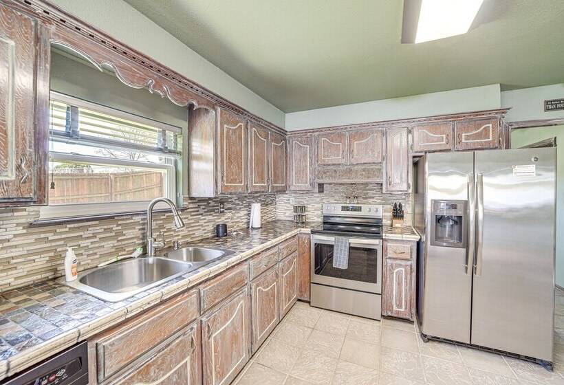 Lakefront Eufaula Cabin W/ Fire Pit & Private Dock