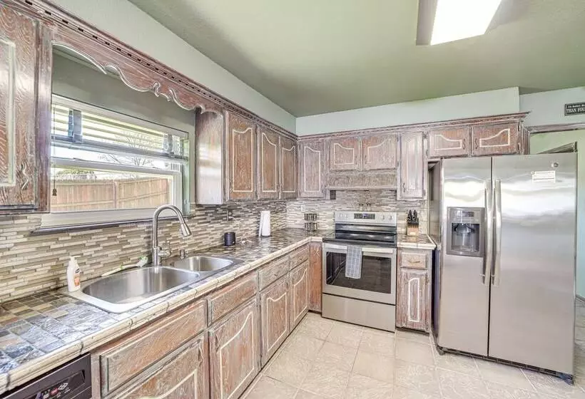 Lakefront Eufaula Cabin W/ Fire Pit & Private Dock