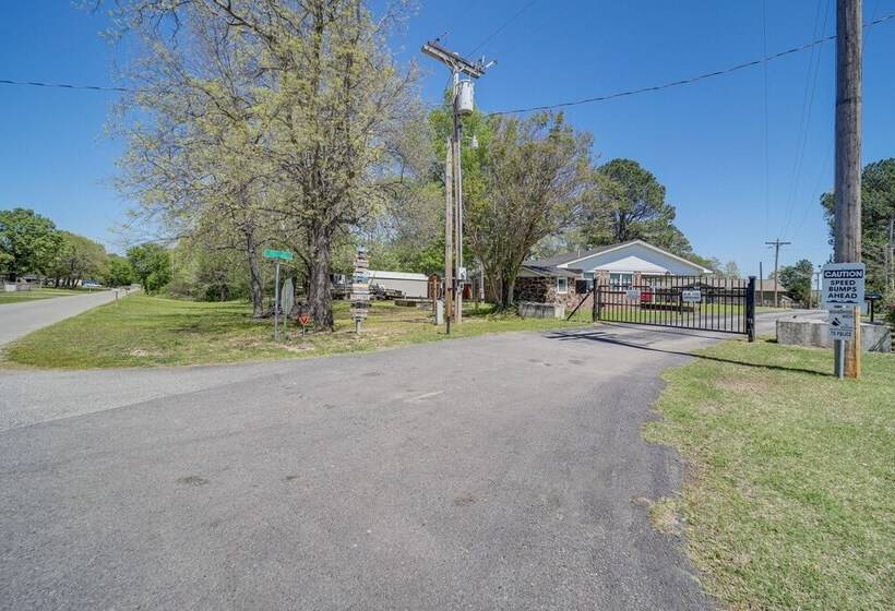 Lakefront Eufaula Cabin W/ Fire Pit & Private Dock