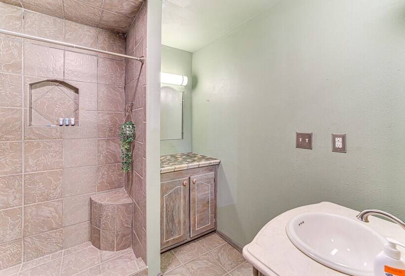 Lakefront Eufaula Cabin W/ Fire Pit & Private Dock