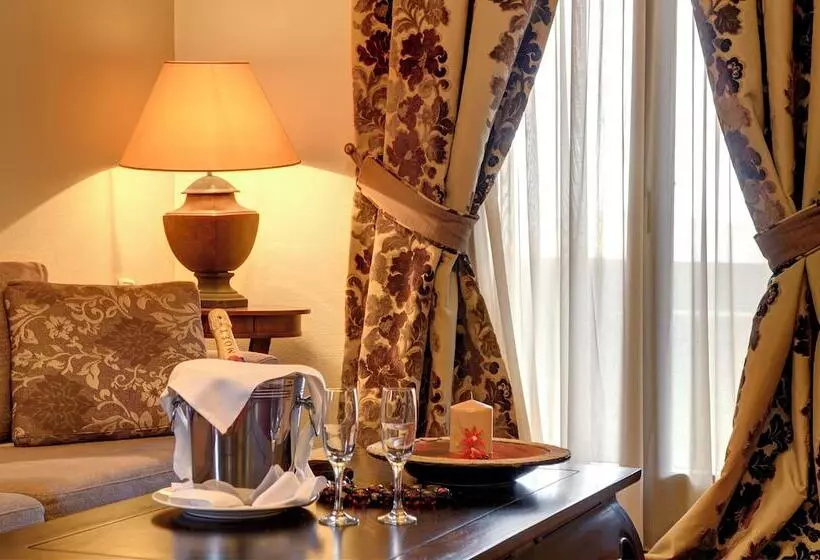 Naiades Hotel Resort & Conference