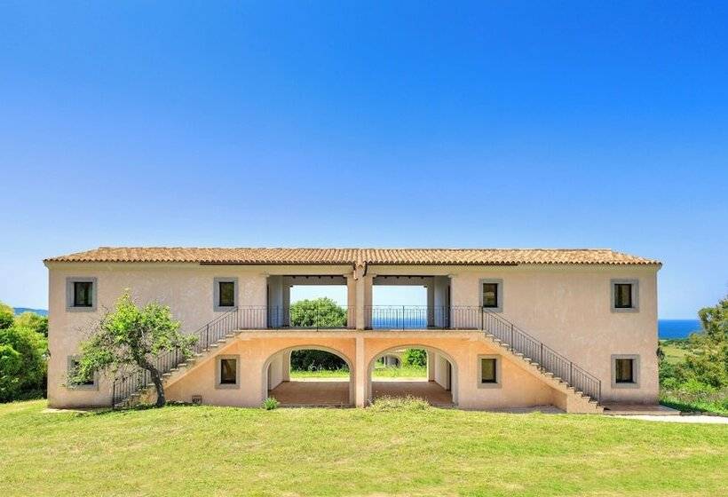 Residence Con Piscina A Badesi