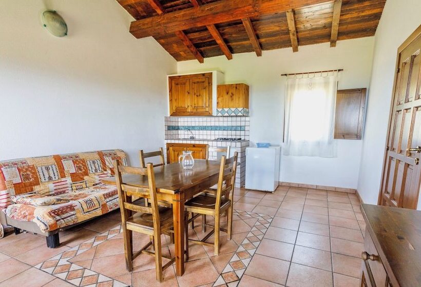 Residence Con Piscina A Badesi