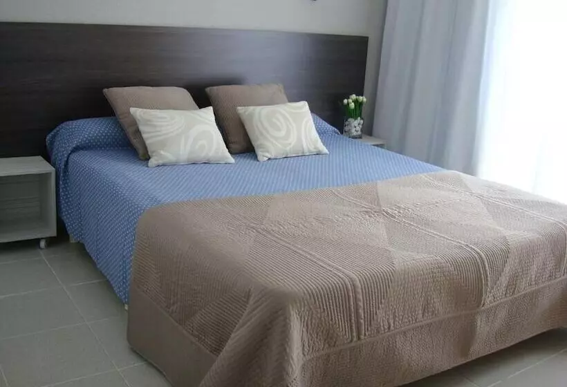 Retkeilymaja Hostal Tahiti Rs