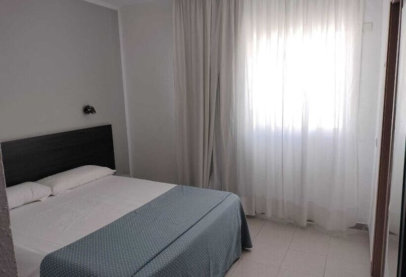 هاستل Hostal Tahiti Rs