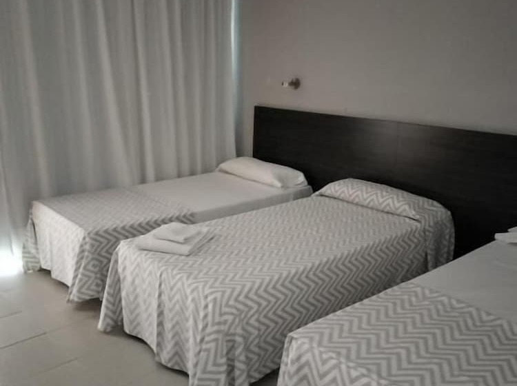 هاستل Hostal Tahiti Rs