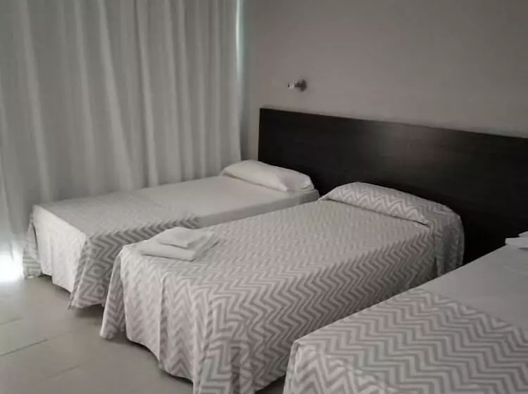 Retkeilymaja Hostal Tahiti Rs