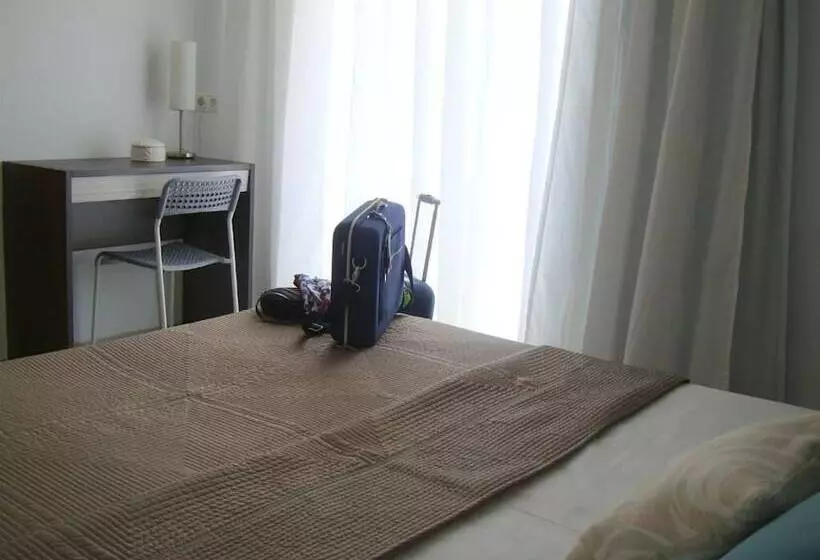 Retkeilymaja Hostal Tahiti Rs