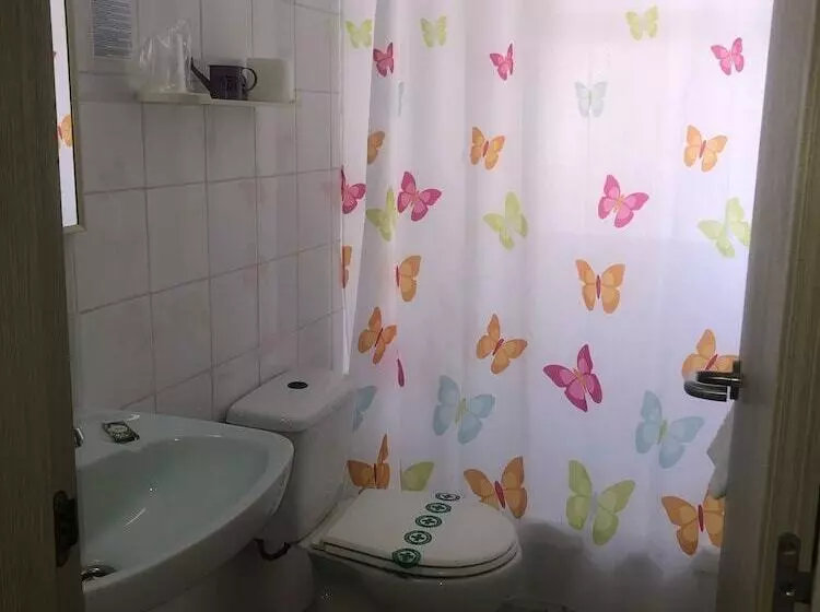 هاستل Hostal Tahiti Rs