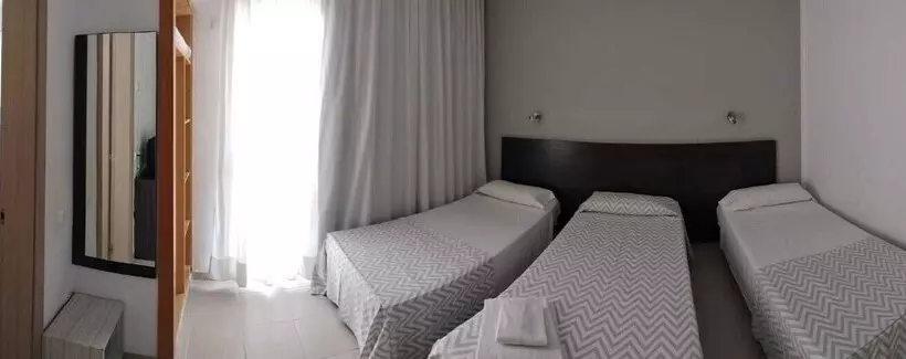 ユースホステル Hostal Tahiti Rs