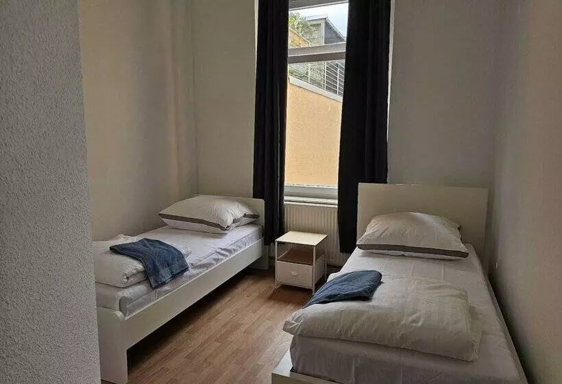 Retkeilymaja Sfn Home Stay