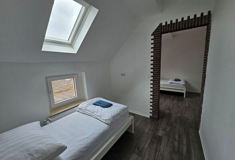 호스텔 Sfn Home Stay