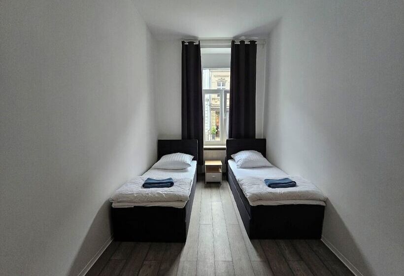 호스텔 Sfn Home Stay