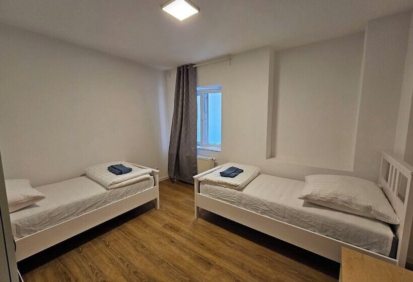 호스텔 Sfn Home Stay