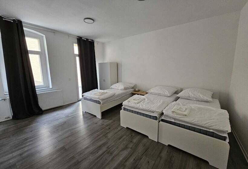 호스텔 Sfn Home Stay