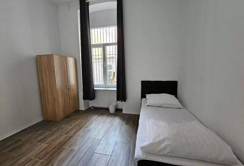 Retkeilymaja Sfn Home Stay