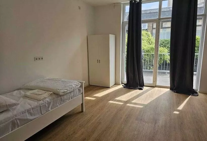 Retkeilymaja Sfn Home Stay