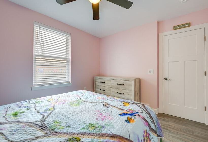 Angola Vacation Rental, Walk To Lake Erie Beach!