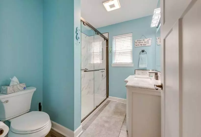 Angola Vacation Rental, Walk To Lake Erie Beach!