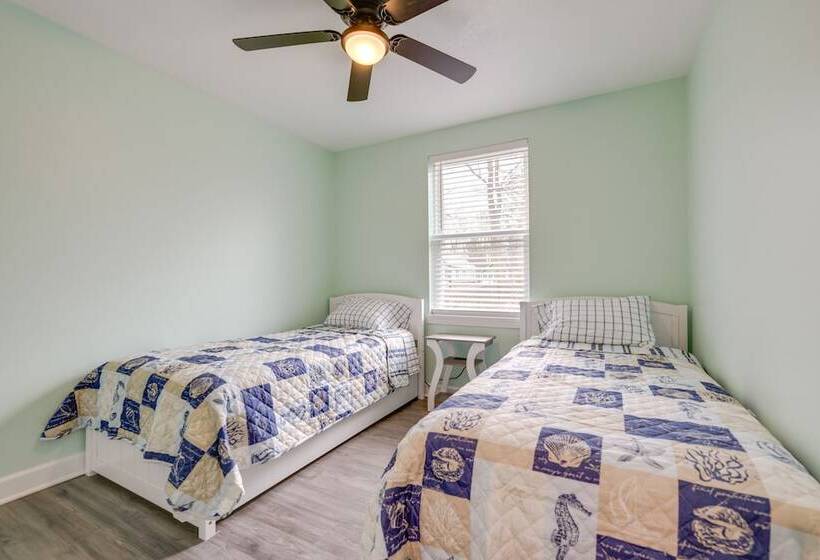 Angola Vacation Rental, Walk To Lake Erie Beach!