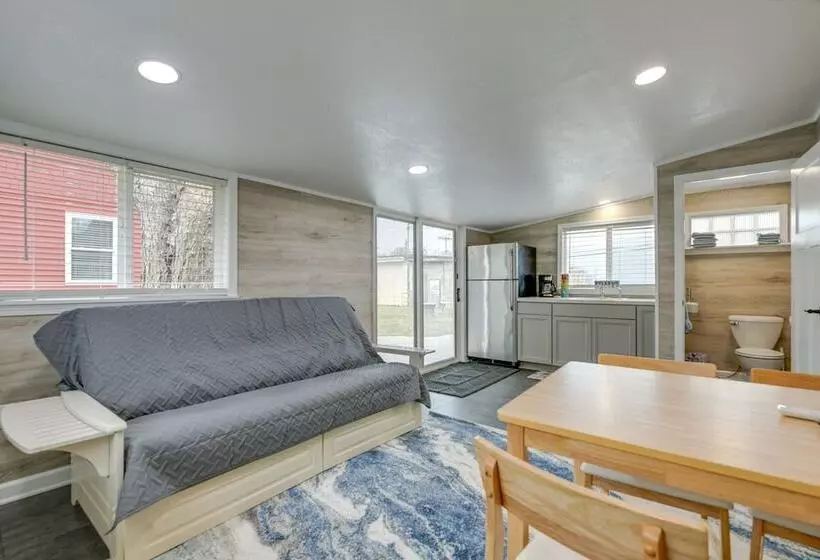 Angola Vacation Rental, Walk To Lake Erie Beach!