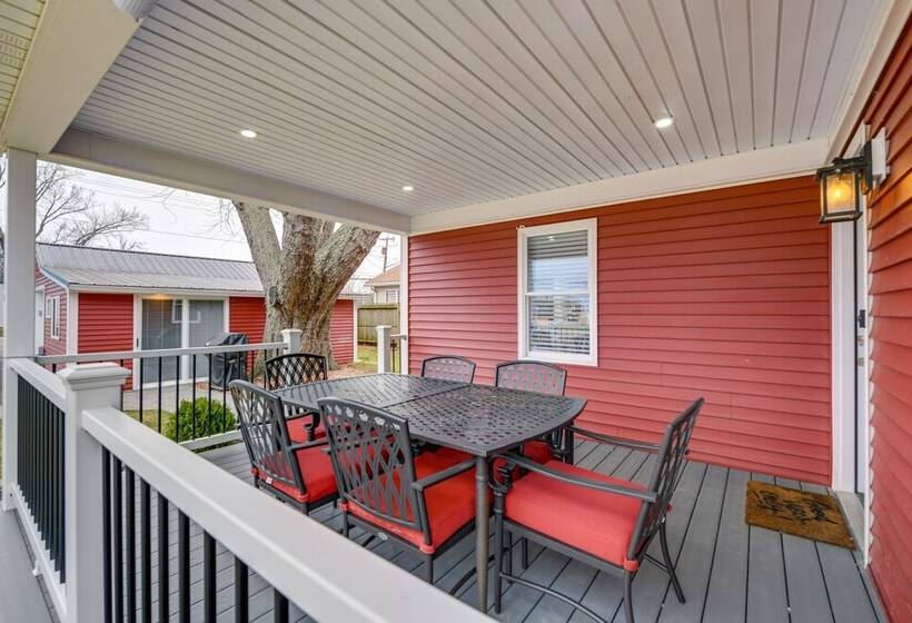 Angola Vacation Rental, Walk To Lake Erie Beach!