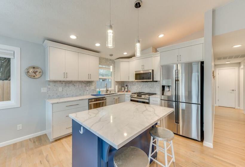 Boise Retreat ~ 2 Mi To Boise State University!