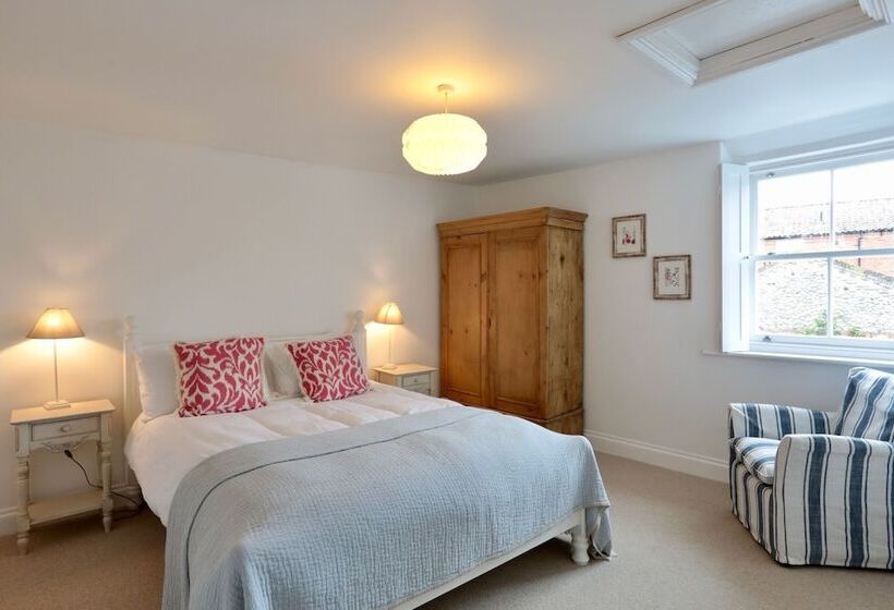 Cottage In East Rudham