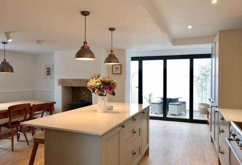 Cottage In East Rudham