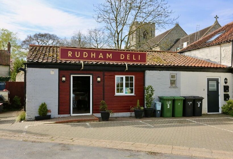 Cottage In East Rudham