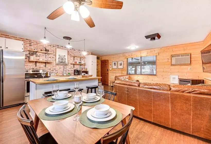 Forest Views & Fire Pit: Cozy Pine Cabin