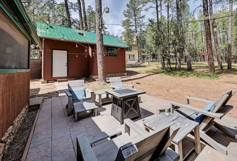 Forest Views & Fire Pit: Cozy Pine Cabin