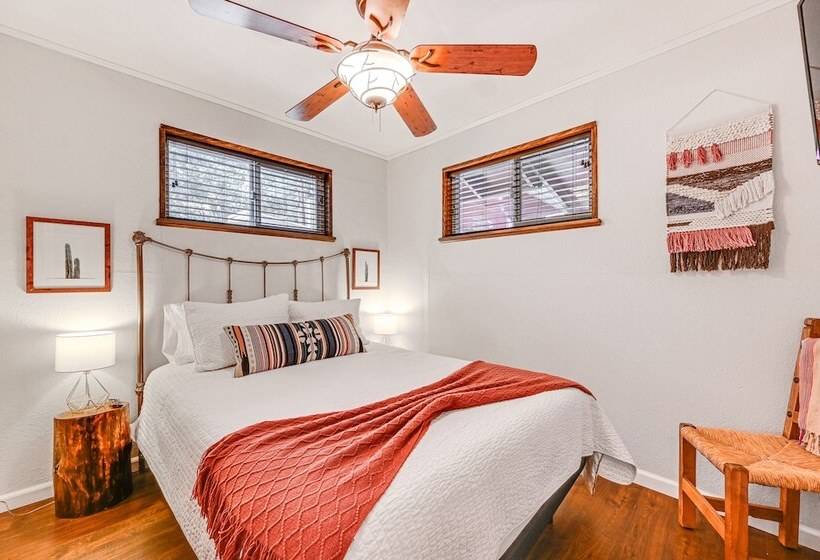 Forest Views & Fire Pit: Cozy Pine Cabin