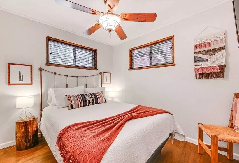 Forest Views & Fire Pit: Cozy Pine Cabin