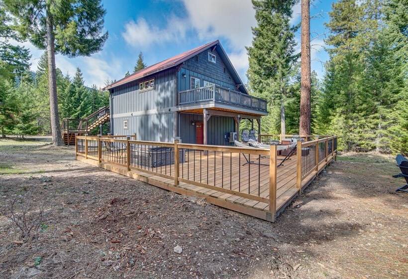 Cle Elum Cabin W/ Hot Tub, Fire Pit & Deck!
